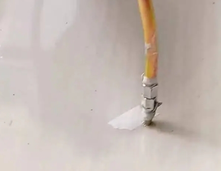 迎泽瓷砖空鼓维修公司专业解答在瓷砖铺贴过程中，如果使用的砂料过粗（如全部使用了粗砂），可能会导致以下问题